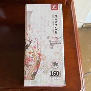 Puzzle Vase new in box